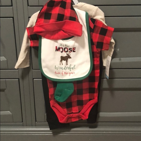 Other - 6 Piece Layette Set
